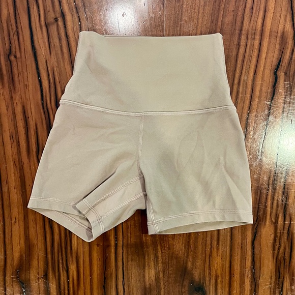 Lululemon 4 inch Align Biker shorts size 0 - Picture 1 of 2